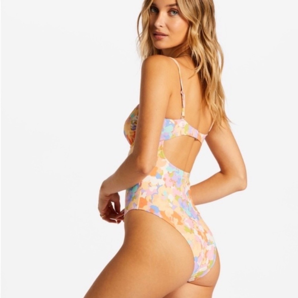 Billabong NWT Paradise Cove Floral One Piece Swimsuit — Size Large - Picture 2 of 10